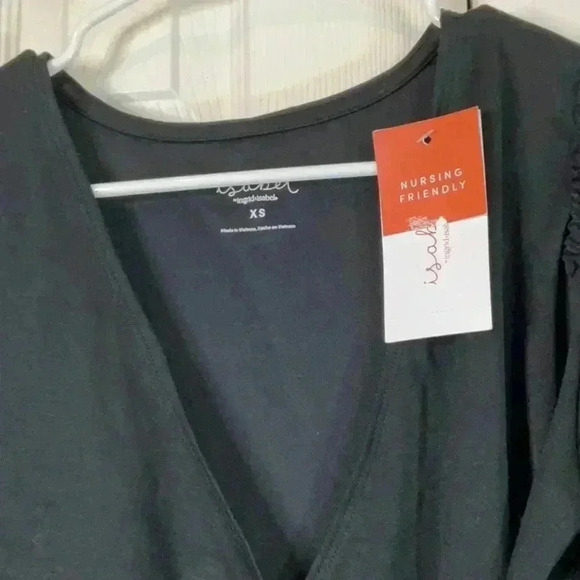 Ingrid+Isabel Maternity Wrap Top Black
Size XS Stretchy - Picture 5 of 9
